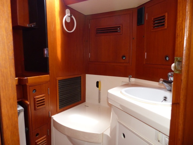 Swan 53 intérieur -31.JPG
